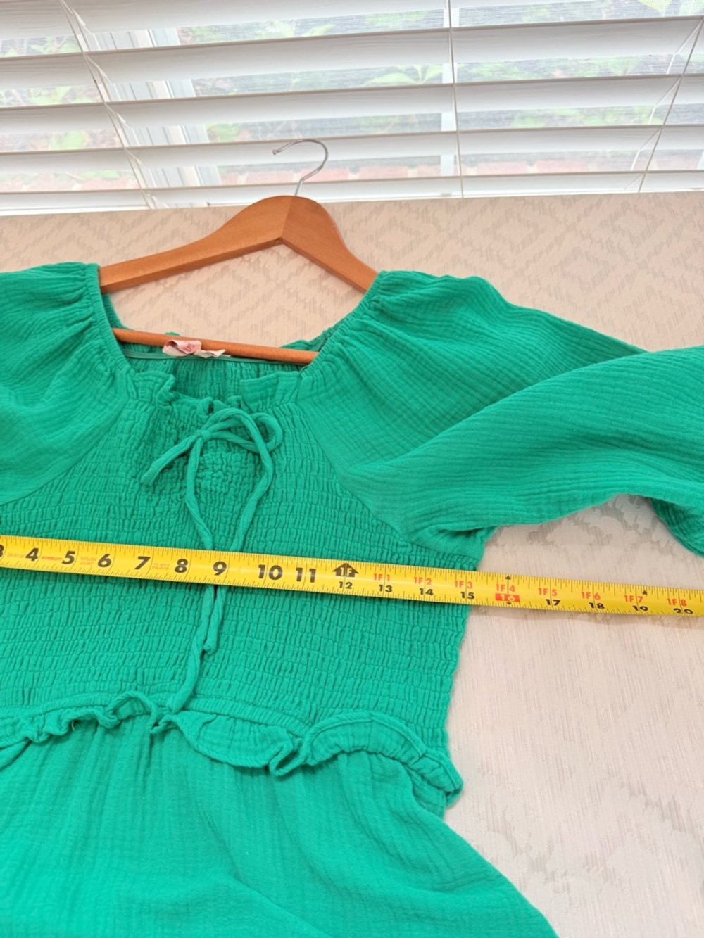 Ivy City Co Women’s Green Smocked Tiered Maxi Peasant Dress Puff Sleeve Size M - Picture 4 of 5